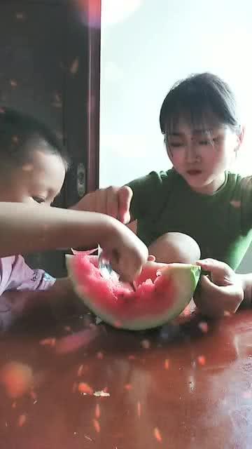 偷拍到吃瓜